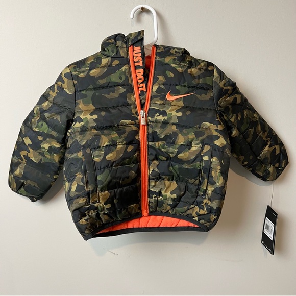 Nike Essential Padded Army Camo Hooded Jacket